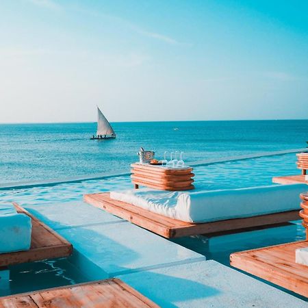 Le Saint Tropez Hotel Kidoti Luaran gambar
