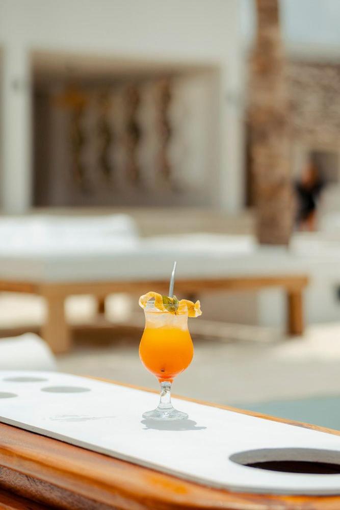 Le Saint Tropez Hotel Kidoti Luaran gambar