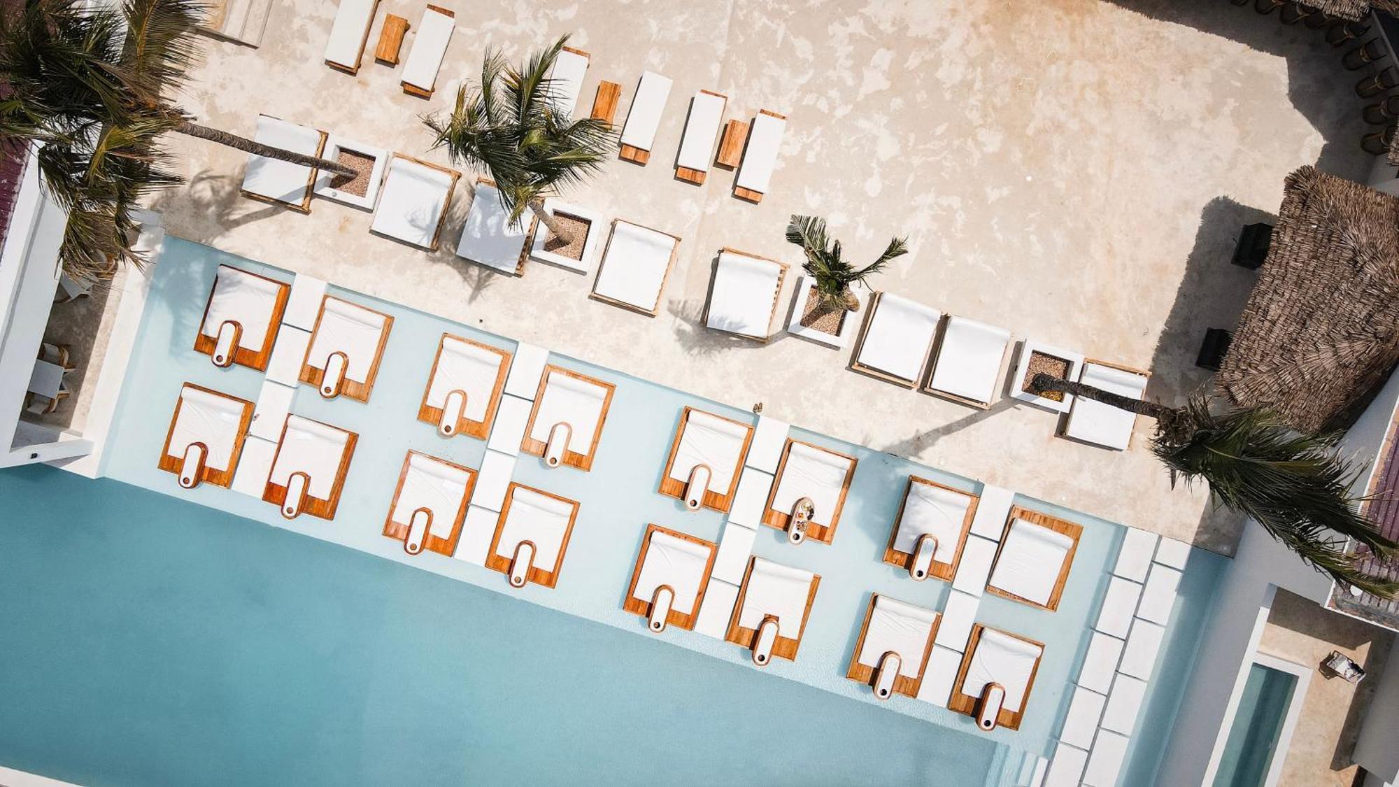 Le Saint Tropez Hotel Kidoti Luaran gambar