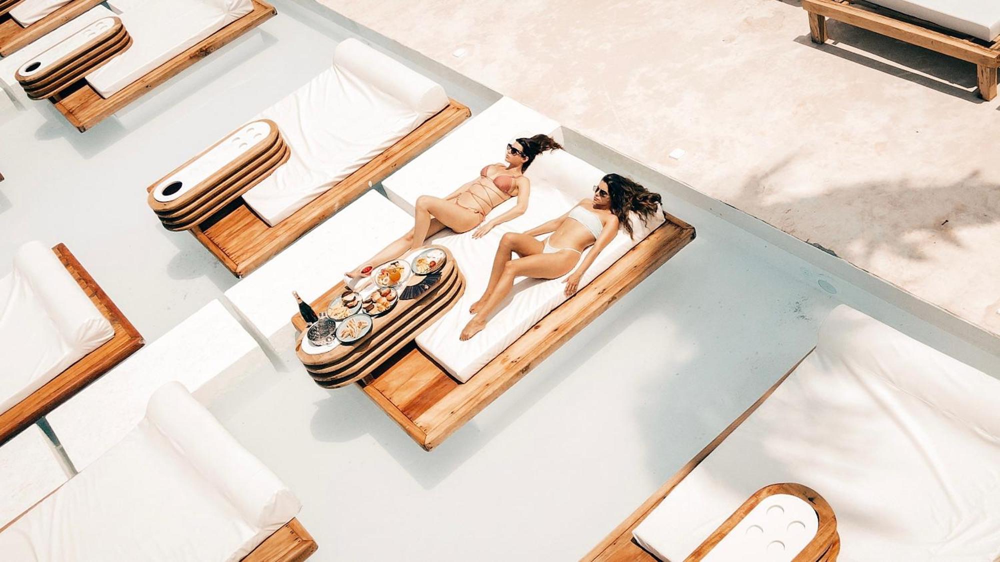 Le Saint Tropez Hotel Kidoti Luaran gambar